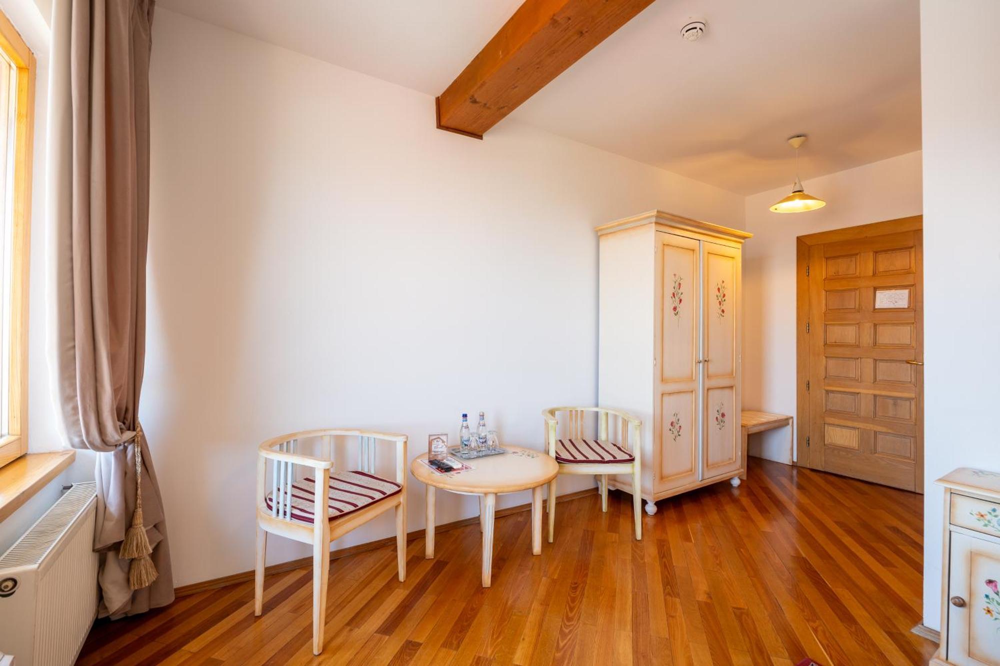 Casa Cranta 4* Braşov