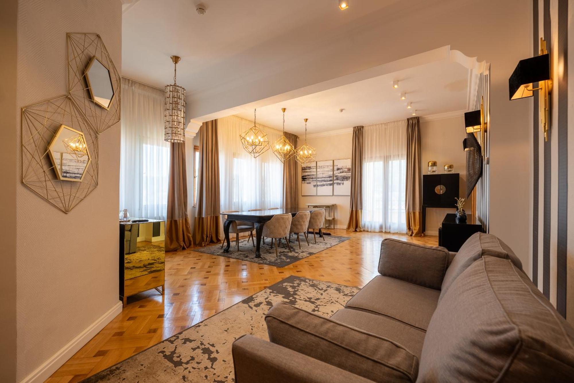 Casa Cranta 4* Brașov