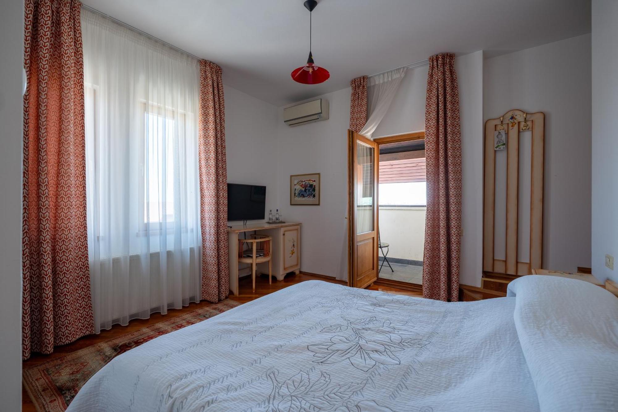 Casa Cranta 4*