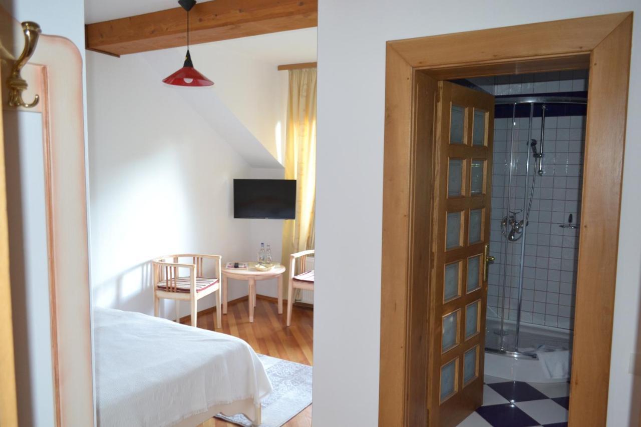Casa Cranta 4* Braşov